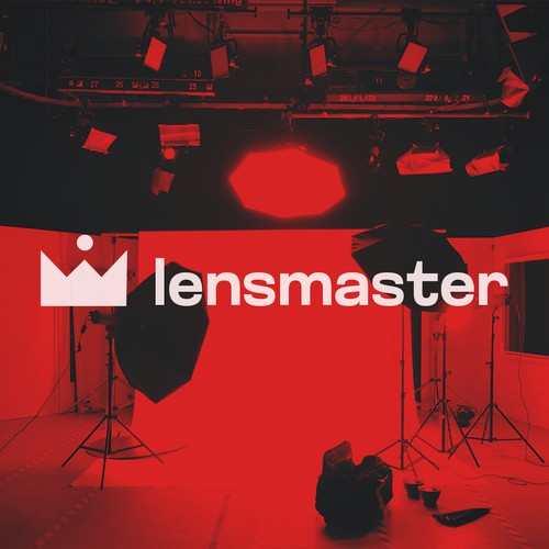 LensMaster Photography Studio logo