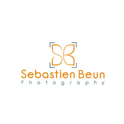 Create a logo for a travel and landscape photographer