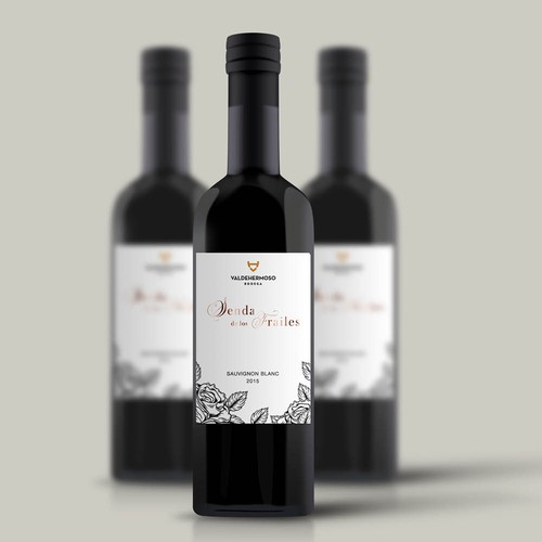 DISEÑO CREATIVO PARA VINO ELEGANTE