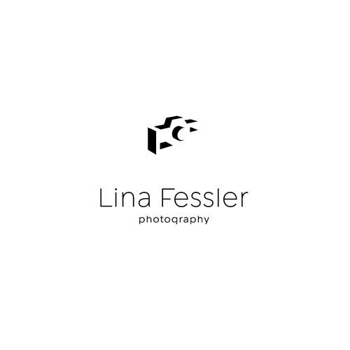 A logo-to-go for a passionate photographer?