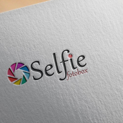 Logo for Selfiebox / Photobooth