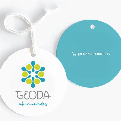 Etiquetas colgantes / Hang tags