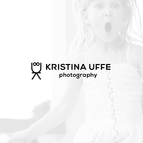 Kid-friendly logo design for a family photographer