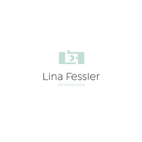 A logo-to-go for a passionate photographer?