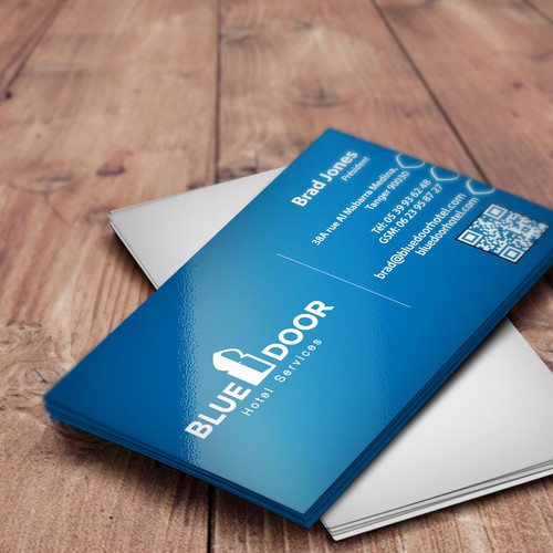 Design a good looking business card (with existing logo)