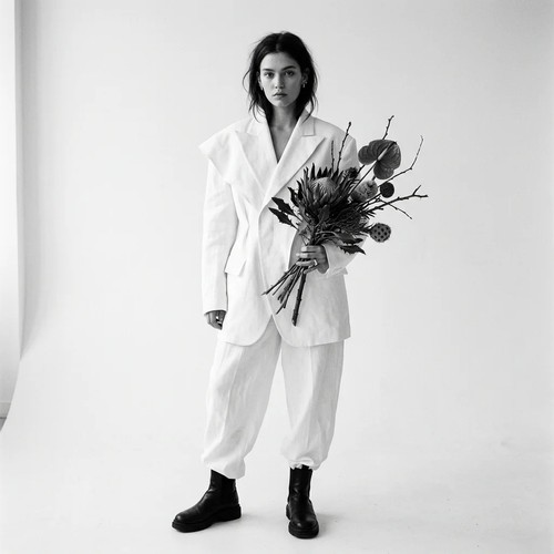 Julien Rozier — Raw Concrete and Fading Flowers